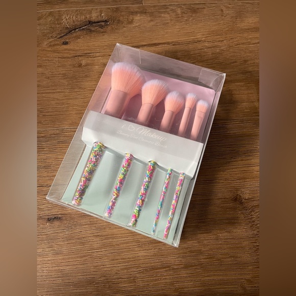 BRAND NEW Pink, Sprinkles Make Up Brushes Set - Picture 9 of 9